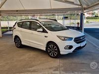 Usata Ford Kuga ST-Line X 120 CV (88 kW) 2019 Bianco SUV
