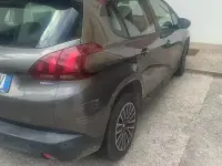 Usata Peugeot 2008 99 CV (72 kW) 2017 Grigio SUV