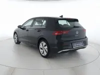 Usata VW Golf VIII Style 150 CV (110 kW) 2025 Grenadill black metallizzato Berlina