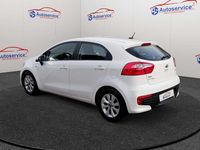 Usata Kia Rio 83 CV (61 kW) 2016 Bianco Berlina