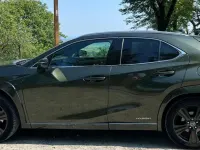 Usata Lexus UX 250h Luxury Line 184 CV (135 kW) 2019 Verde SUV