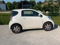 Usata Toyota iQ 68 CV (50 kW) 2009 Bianco Utilitaria