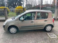 Usata Renault Modus Dynamique 101 CV (74 kW) 2010 Oro Monovolume