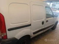 Usata Renault Kangoo 68 CV (50 kW) 2007 Bianco Monovolume