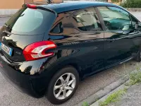 Usata Peugeot 208 68 CV (50 kW) 2013 Nero Utilitaria