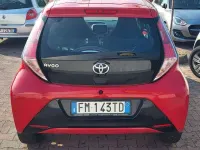 Usata Toyota Aygo X-play 69 CV (50 kW) 2018 Rosso Utilitaria