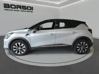 Usata Renault Captur Techno 94 CV (69 kW) 2023 Grigio chiaro tetto nero SUV