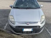 Usata Fiat Grande Punto Active 77 CV (56 kW) 2010 Utilitaria