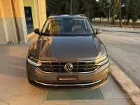 Usata VW Tiguan Life 150 CV (110 kW) 2022 Grigio scuro SUV