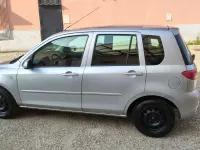Usata Mazda 2 75 CV (55 kW) 2006 Argento Utilitaria