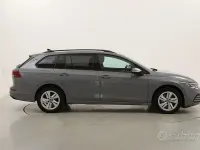 Usata VW Golf VIII Life 116 CV (85 kW) 2022 Grigio Station wagon