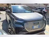 Usata Audi Q4 e-tron Advanced 150 kW (204 CV) 2021 Grigio SUV