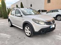 Usata Dacia Sandero Stepway 84 CV (61 kW) 2012 Argento Berlina