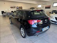 Usata Alfa Romeo Giulietta Exclusive 120 CV (88 kW) 2015 Nero Utilitaria