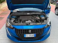 Usata Peugeot 208 GT 101 CV (74 kW) 2022 Blu/azzurro Utilitaria
