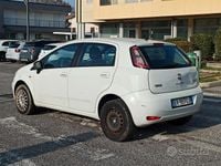 Usata Fiat Punto Street 77 CV (56 kW) 2014 Bianco Utilitaria