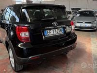 Usata Toyota Urban Cruiser Luxury 89 CV (65 kW) 2010 Nero Utilitaria