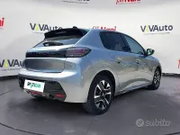 Usata Peugeot 208 Allure 102 CV (75 kW) 2025 Grigio Utilitaria