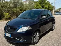 Usata Lancia Ypsilon Gold 95 CV (69 kW) 2015 Bluazzurro Utilitaria