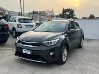 Second-hand Kia Stonic Style 120 CP (88 kW) 2019 Albastru SUV