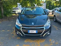 Usata Peugeot 208 68 CV (50 kW) 2018 Nero Utilitaria