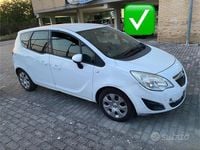 Usata Opel Meriva 90 CV (66 kW) 2012 Bianco Monovolume