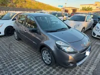 Usata Renault Clio IV Dynamique 75 CV (55 kW) 2012 Grigio Berlina