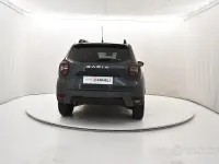 Usata Dacia Duster Journey 101 CV (74 kW) 2022 Verde SUV