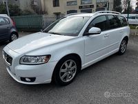 Usata Volvo V50 R-Design 114 CV (83 kW) 2012 Bianco Station wagon