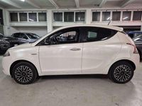 Usata Lancia Ypsilon Gold 69 CV (50 kW) 2020 Bianco metallizzato Utilitaria
