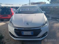 Usata Peugeot 208 Active 81 CV (59 kW) 2014 Bianco Utilitaria