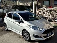 Usata Ford Fiesta ST-Line 75 CV (55 kW) 2017 Grigio Berlina