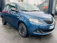 Usata Lancia Ypsilon Gold 69 CV (50 kW) 2022 Blu/azzurro Utilitaria