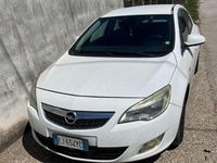Usata Opel Astra Cosmo 125 CV (91 kW) 2011 Bianco Berlina