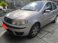 Usata Fiat Punto Dynamic 80 CV (58 kW) 2003 Grigio Utilitaria