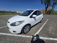 Usata Mazda 2 75 CV (55 kW) 2008 Bianco Utilitaria