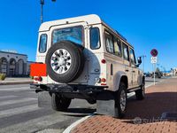 Occasion Land Rover Defender SE 122 ch (89 kW) 2009 Blanc Break