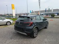 Usata Renault Captur Zen 101 CV (74 kW) 2020 Grigio(met.) SUV