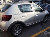 Usata Dacia Sandero Stepway 90 CV (66 kW) 2018 Grigio Berlina