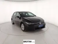 Usata VW Golf VIII Life 150 CV (110 kW) 2025 Nero metallizzato Berlina