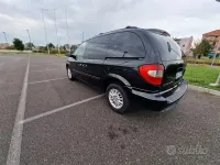 Usata Chrysler Grand Voyager 150 CV (110 kW) 2008 Nero Monovolume