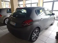 Usata Peugeot 208 Access 82 CV (60 kW) 2015 Grigio Utilitaria