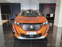Usata Peugeot 2008 Allure 131 CV (96 kW) 2022 Giallo SUV