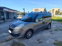Usata Opel Combo 90 CV (66 kW) 2012 Grigio Monovolume