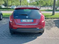 Usata Lancia Delta 120 CV (88 kW) 2011 Rosso Utilitaria