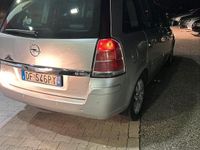 Usata Opel Zafira 150 CV (110 kW) 2008 Grigio Monovolume