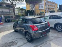 Usata Suzuki Swift 83 CV (61 kW) 2024 Grigio scuro Utilitaria