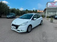 Usata Peugeot 208 68 CV (50 kW) 2015 Bianco Utilitaria