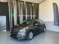 Usata Peugeot 208 Active 68 CV (50 kW) 2019 Grigio Utilitaria