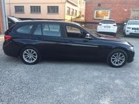 Usata BMW 318 150 CV (110 kW) 2017 Blu Station wagon